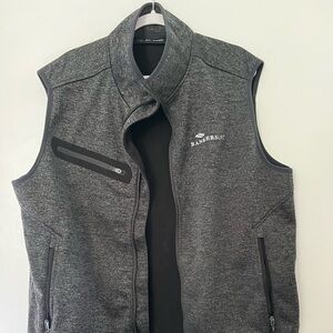 𝅺banker’s life men’s compass vest in charcoal